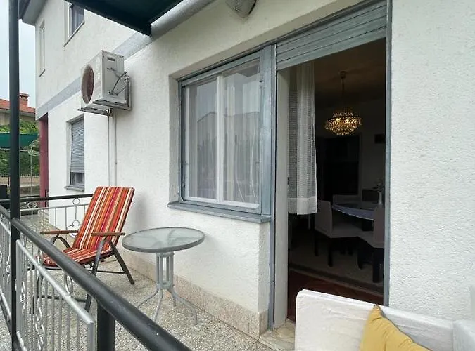 Apartman Pcelica * Póla