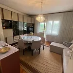 Apartment Apartman Pcelica Pula