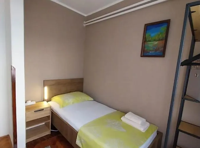 Apartman Pcelica Apartment Pula